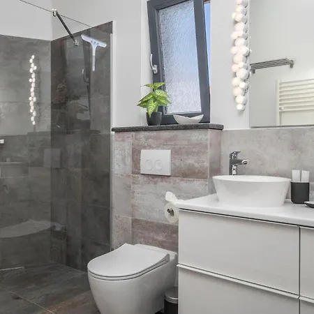 Dalmatinac I Dalmatinka With Heated Pool Villa *